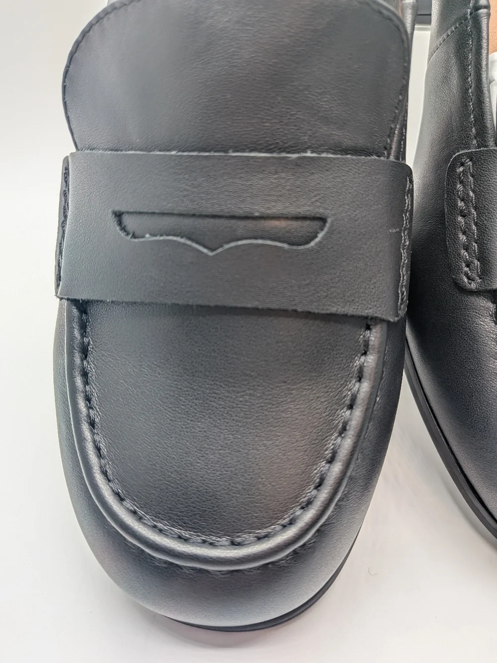 Low Heel Loafers NWB- 10WW-Black - Picture 14 of 15